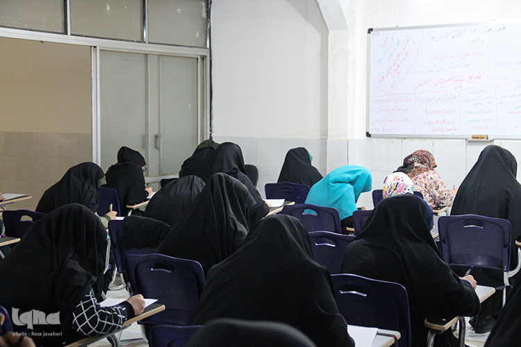 آزمون و اختتامیه دومین دوره تربیت مربی قرآنی تخصصی کودک در جهاد دانشگاهی اصفهان