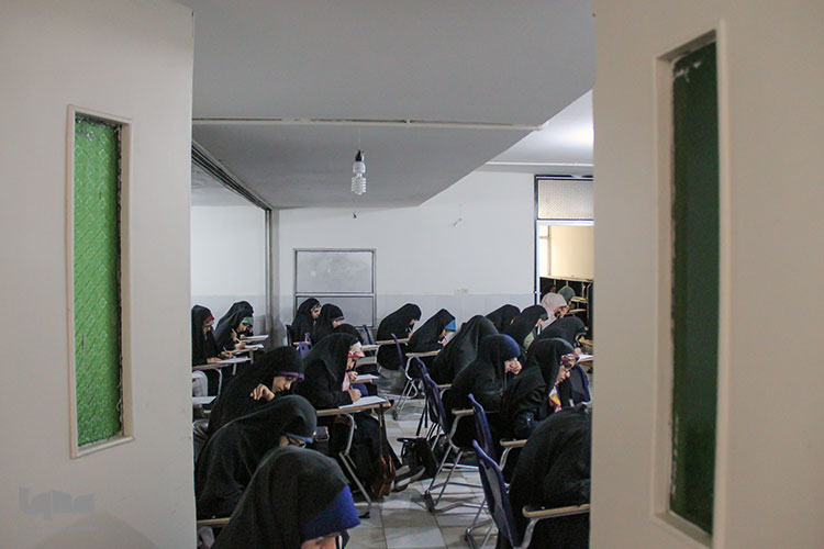 آزمون و اختتامیه دومین دوره تربیت مربی قرآنی تخصصی کودک در جهاد دانشگاهی اصفهان