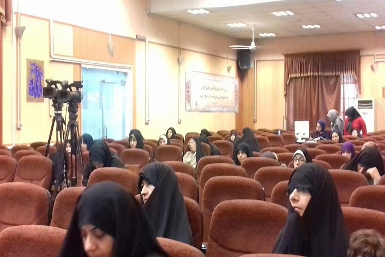 عدم تدبیر برنامه فرهنگی ویژه و فراغت طولانی متسابقان شهرستانی