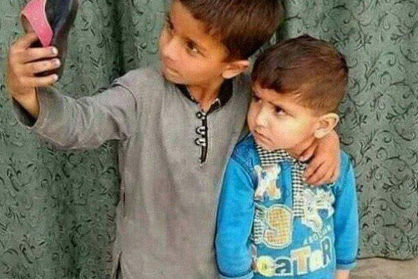 اندر احوالات، سلفی گرفتن نمایندگان مجلس با موگرینی اندر احوالات، سلفی گرفتن نمایندگان مجلس با موگرینی