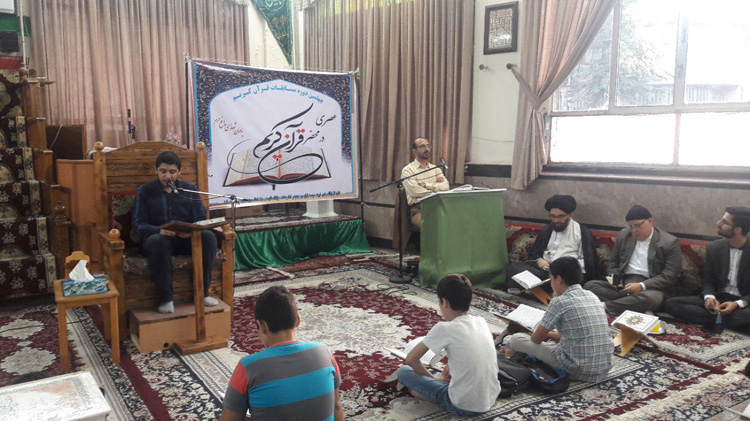 برگزاری محافل انس با قرآن در دومین روز از برگزاری مسابقات قرآنی اوقاف