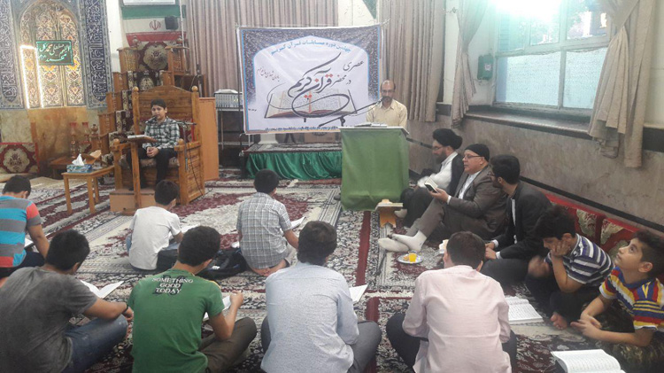 برگزاری محافل انس با قرآن در دومین روز از برگزاری مسابقات قرآنی اوقاف
