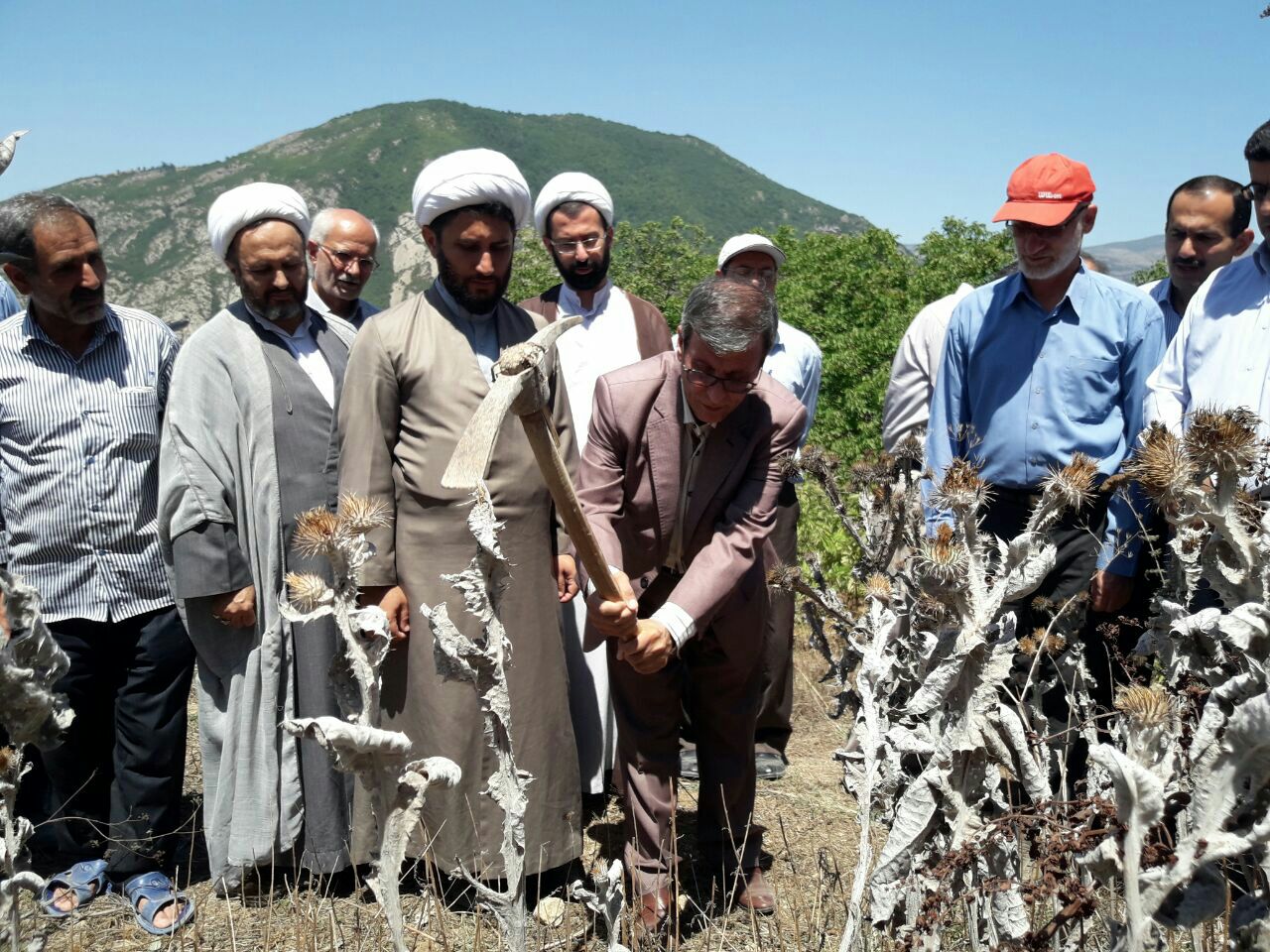 کلنگ زنی خانه عالم در روستای گورج +تصاویر