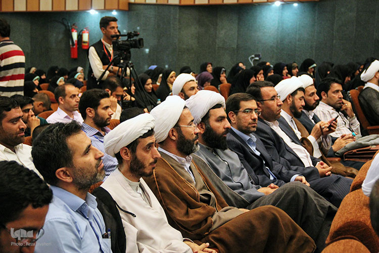 اختتامیه چهلمین دوره مسابقات سراسری قرآن کریم به همت اداره اوقاف در دانشگاه صنعتی اصفهان برگزار شد.