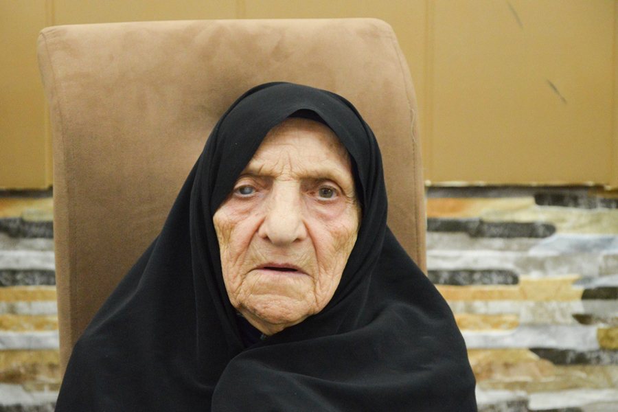 مراسم تجلیل از خانواده شهید محمود صارمی در لرستان