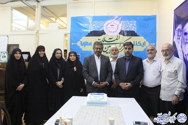 نشست صمیمی اساتید قرآن همدان در دفتر ایکنا