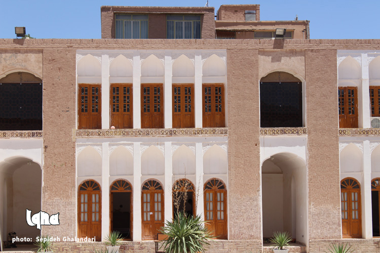 مدرسه شوکتیه بیرجند در قاب تصویر