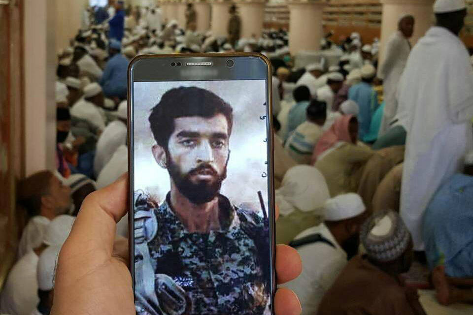 تلاوت در سرزمین وحی و زیارت نیابتی از شهید حججی در مسجدالنبی(ص) تلاوت در سرزمین وحی و زیارت نیابتی از شهید حججی در مسجدالنبی(ص)