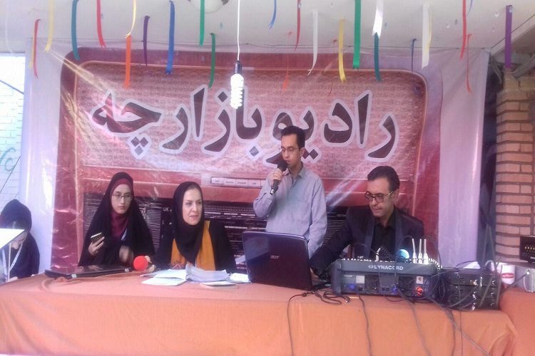 عرضه هنر دستان هنرمند فرشتگان همدم در نمایشگاه خیر و خرید