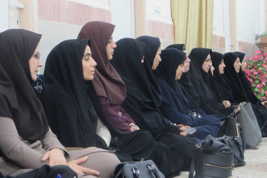 دیدار اعضای جهاددانشگاهی لرستان با آیت‌الله میرعمادی