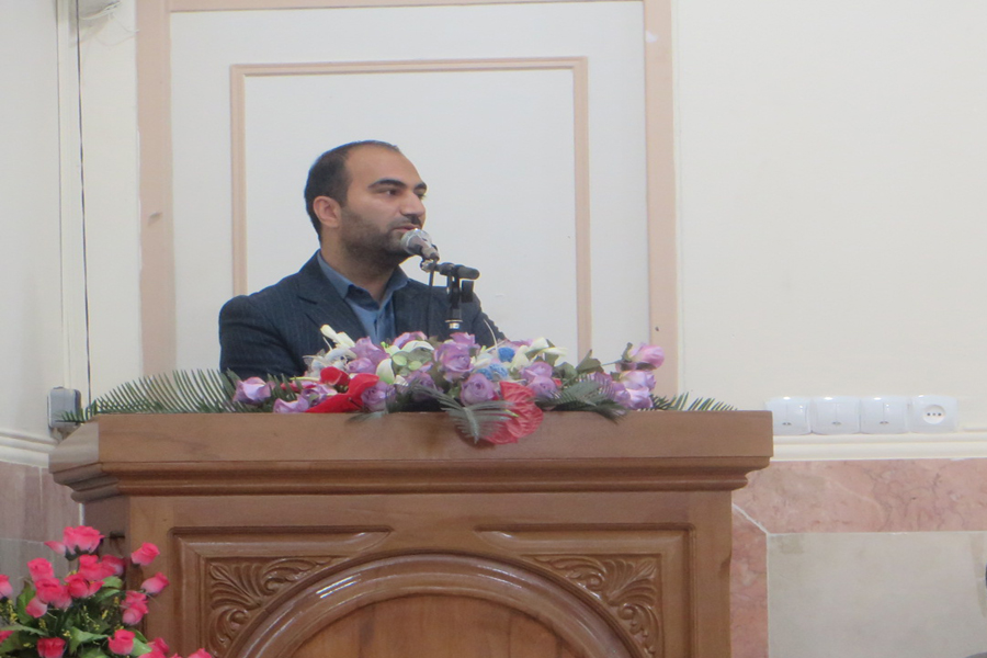 دیدار اعضای جهاددانشگاهی لرستان با آیت‌الله میرعمادی