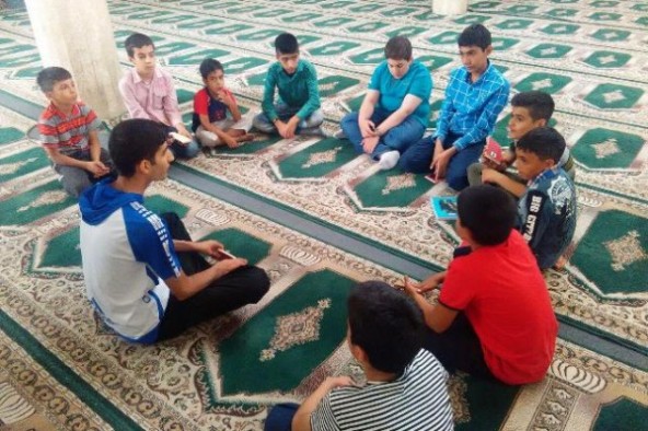 مساجد؛ مهمترین مرکز مقابله با توطئه‌های جنگ نرم