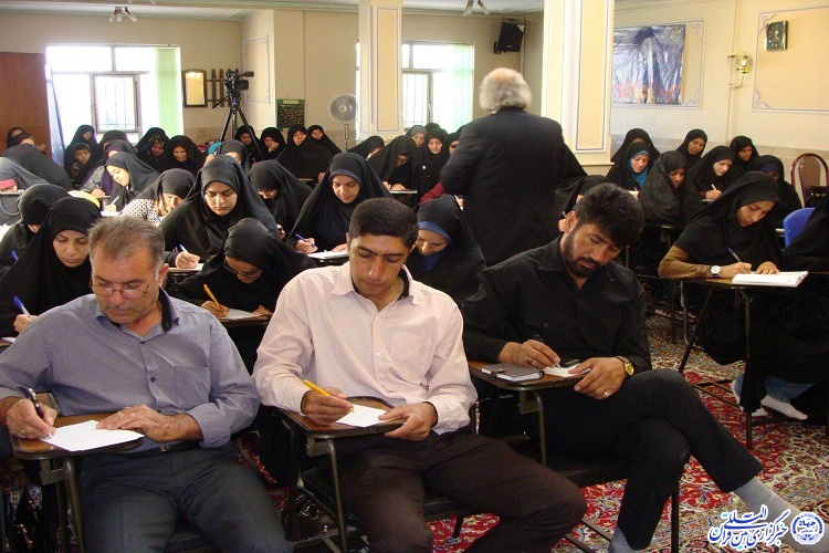 اولین دوره آموزشی سبک زندگی قرآنی در بروجن+ گزارش تصویری