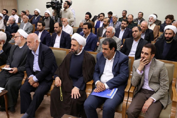 دیدار جمعی از مسئولان و فعالان فرهنگی استان‌ همدان با رهبر معظم انقلاب