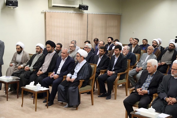 دیدار جمعی از مسئولان و فعالان فرهنگی استان‌ همدان با رهبر معظم انقلاب