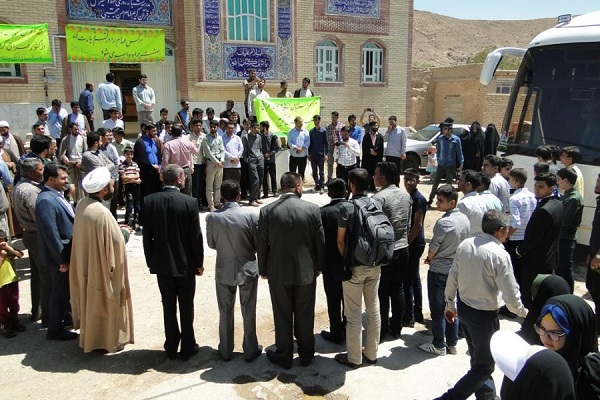 25 جوان عراقی جهت حفظ قرآن وارد شهرستان قرآنی استهبان شدند
