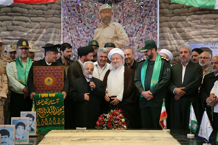 حضور خادمان حرم مطهر رضوی در پاوه