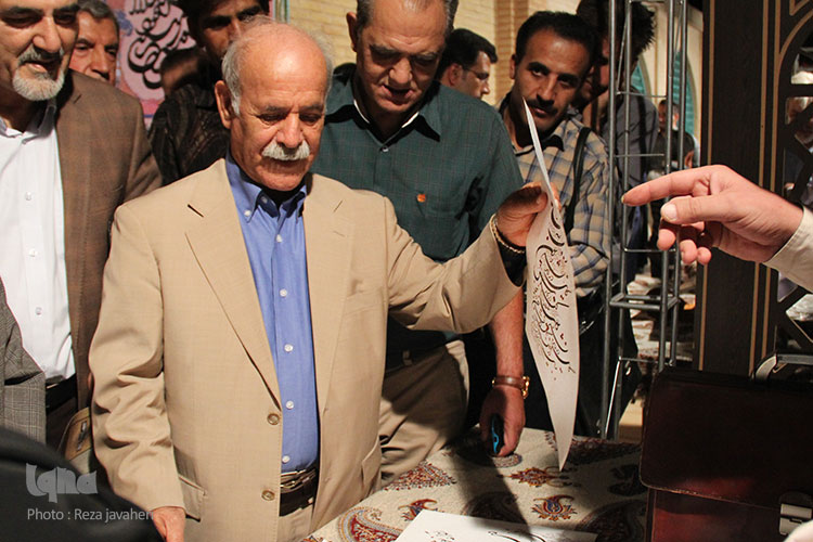 شب نشینی اهالی شعر، ادب و هنر در مراسم بزرگداشت استاد یگانه خط شکستهدرویش عبدالمجید طالقانی در تخت فولاد اصفهان برگزارشد