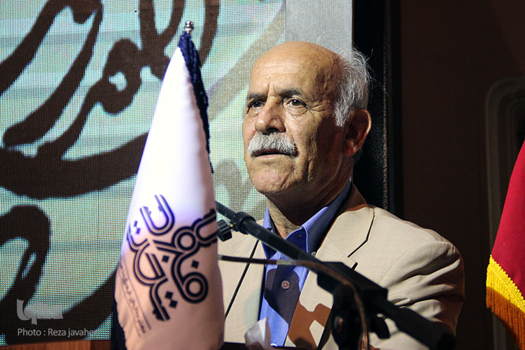 شب نشینی اهالی شعر، ادب و هنر در مراسم بزرگداشت استاد یگانه خط شکستهدرویش عبدالمجید طالقانی در تخت فولاد اصفهان برگزارشد