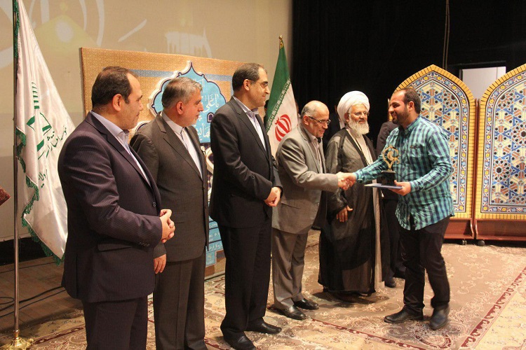 دانشنامه رضوی در زنجان رونمایی شد