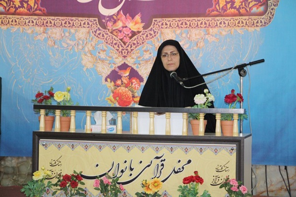 نهمین محفل قرآنی بانوان در آزادشهر برگزار شد نهمین محفل قرآنی بانوان در آزادشهر برگزار شد