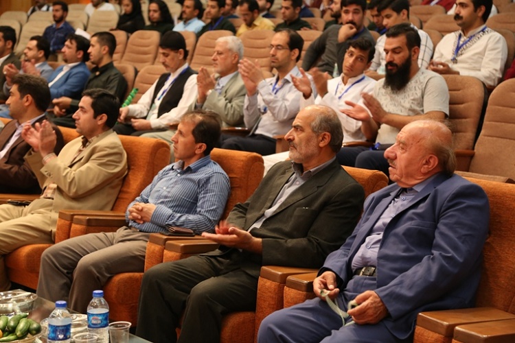 برگزاری مراسم اختتامیه سومین جشنواره «مولودخوانی‌رضوی» در کردستان + عکس