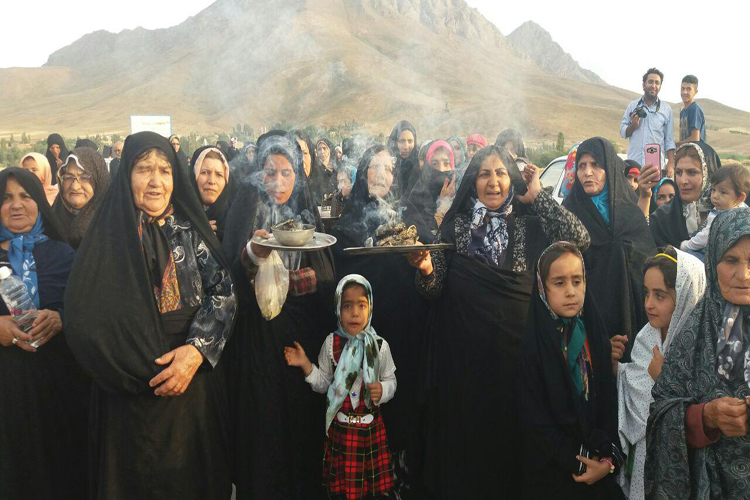 استقبال الیگودرزی‎ها از کاروان «زیر سایه خورشید»