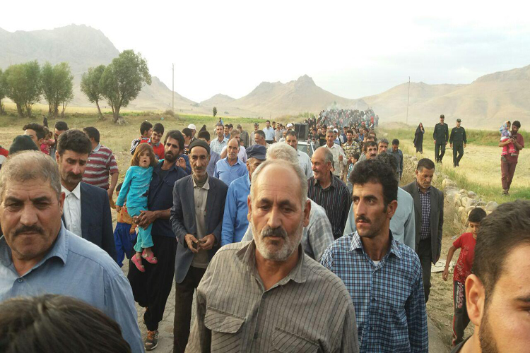 استقبال الیگودرزی‎ها از کاروان «زیر سایه خورشید»