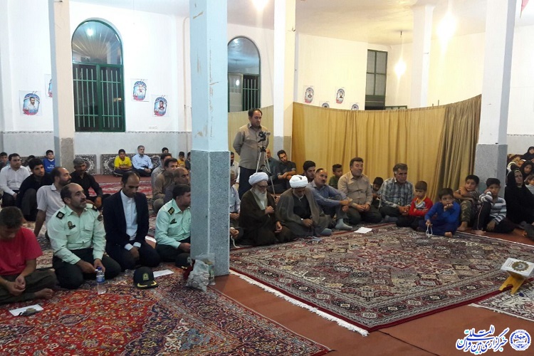 برگزاری محفل انس با قرآن کریم در مسجد سادات شهرک کرناچی