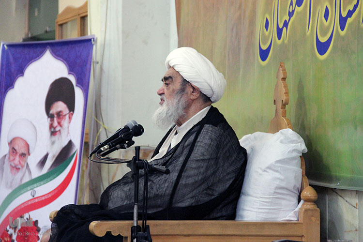 آغاز سال تحصیلی جدید حوزه علمیه اصفهان با سخنرانی آیت الله مظاهری