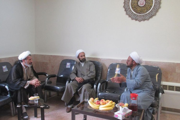 بازدید مدیرکل تبلیغات اسلامی لرستان از تبلیغات بروجرد