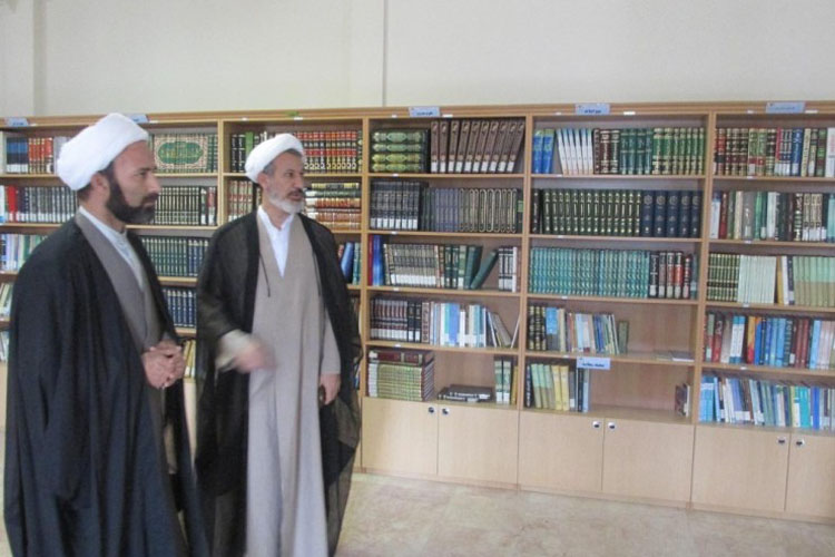 بازدید مدیرکل تبلیغات اسلامی لرستان از تبلیغات بروجرد