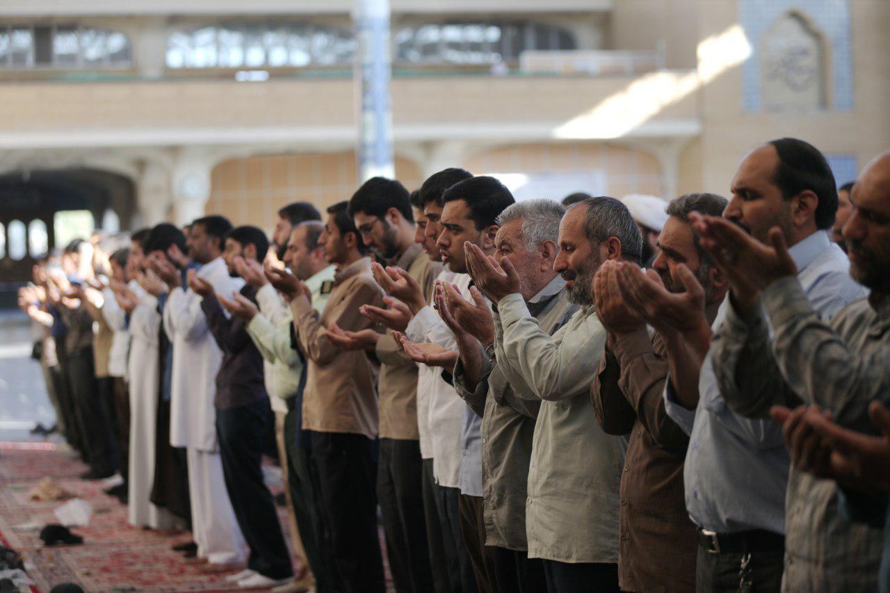 اقامه نماز عید سعید قربان در حرم حضرت معصومه(س) + تصاویر