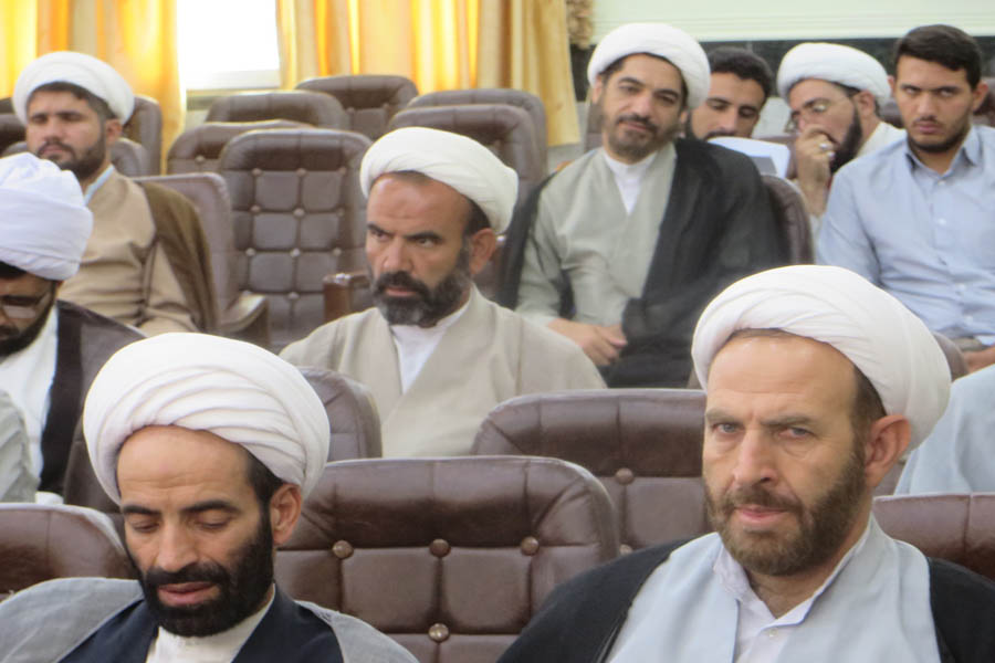 برگزاری کارگاه آموزشی و توجیهی روحانیون مستقر در لرستان + عکس