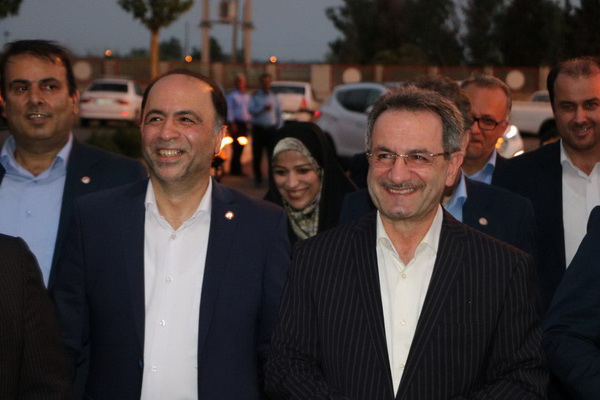 گزارش تصویری برگزاری جشن ازدواج و تامین جهیزیه 60 زوج بهزیستی در مازندران