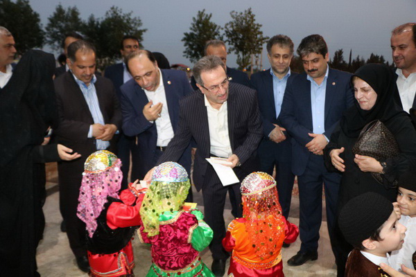 گزارش تصویری برگزاری جشن ازدواج و تامین جهیزیه 60 زوج بهزیستی در مازندران