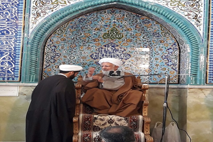 مراسم عمامه گذاری در روز عید غدیر