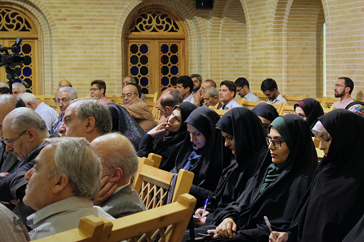 تجلیل از معلمان و مربیان قرآن دارالقرآن کریم اصفهان