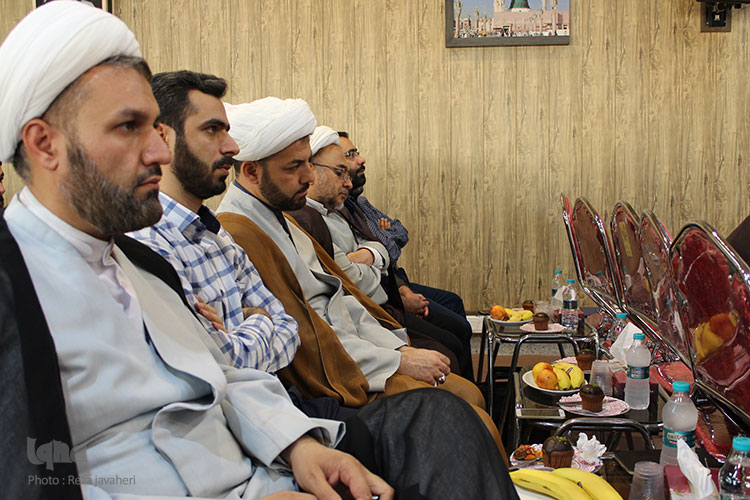 رونمایی از کتاب مرزبان اخلاق در دفتر تبلیغات اسلامی اصفهان