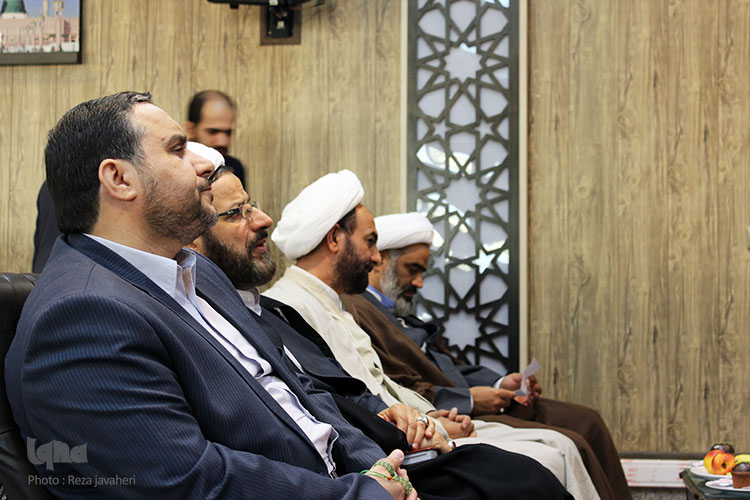 رونمایی از کتاب مرزبان اخلاق در دفتر تبلیغات اسلامی اصفهان