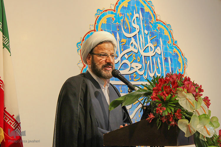 رونمایی از کتاب مرزبان اخلاق در دفتر تبلیغات اسلامی اصفهان