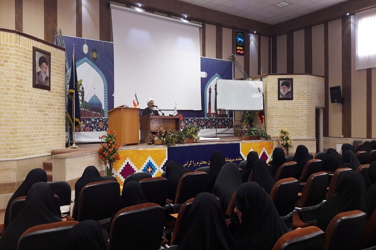برگزاری هفتمین دوره تربیت داور مسابقات قرائت قرآن از سوی مرکز مدیریت حوزه خواهران + تصاویر