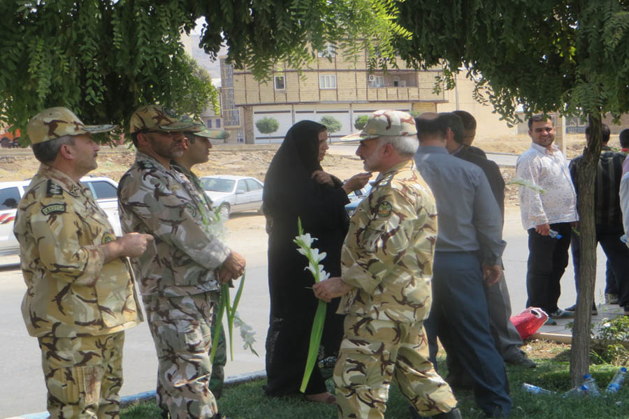گزارش تصویری تجلیل از دست‌اندرکاران مرمت‌ سردیس شهید غلامرضا چاغروند