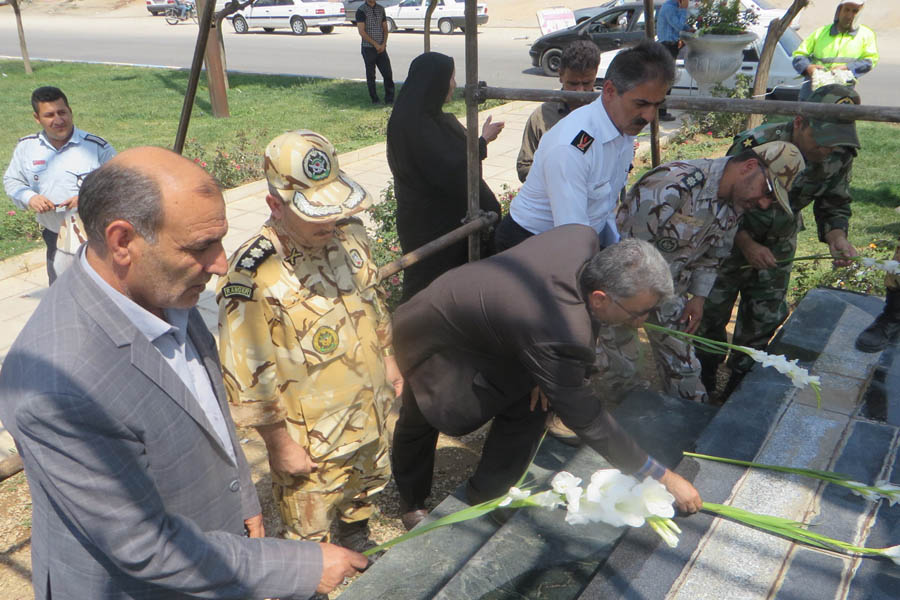 گزارش تصویری تجلیل از دست‌اندرکاران مرمت‌ سردیس شهید غلامرضا چاغروند