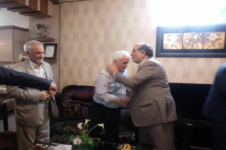 عیادت از پیشکسوت قرآنی عیادت از پیشکسوت قرآنی