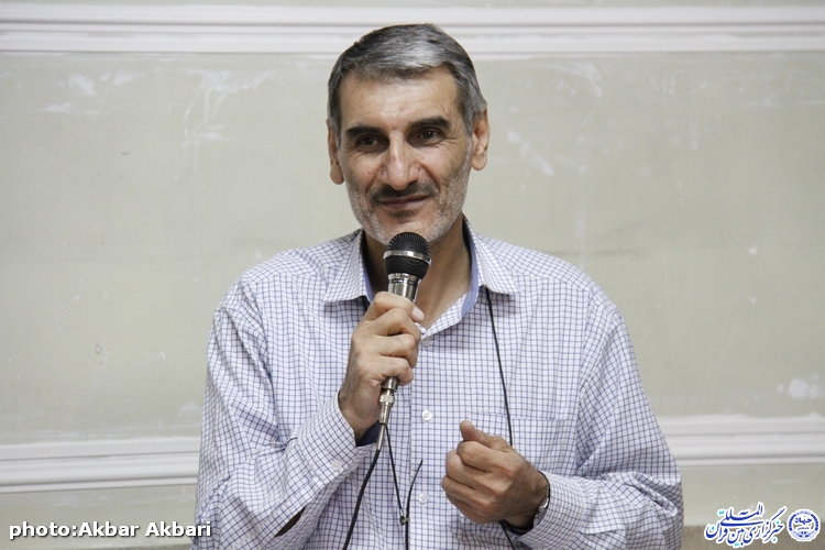 محفل انس «بهره‌هایی از کلام وحی» در شهرکرد/گزارش تصویری