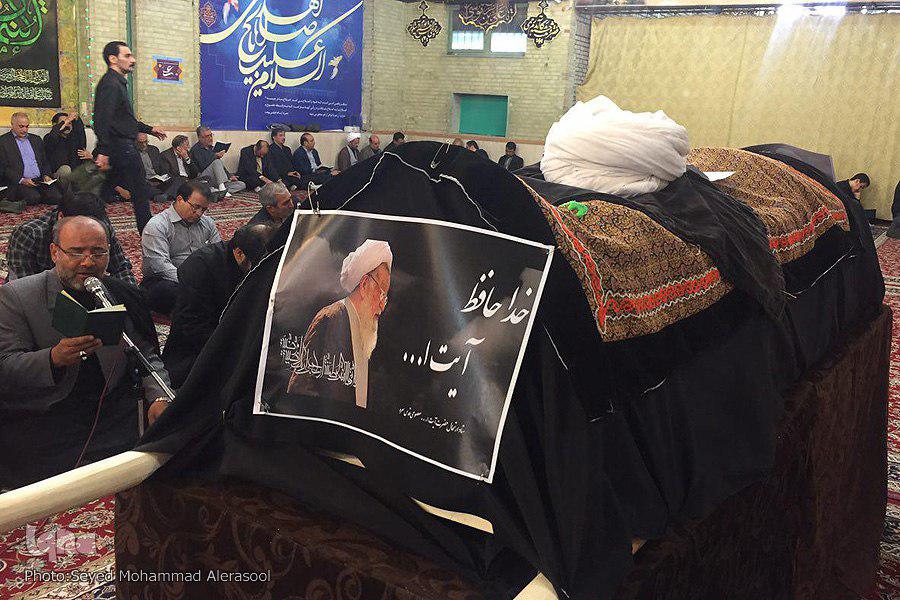 آغاز مراسم تشییع آیت‌الله معصومی در مشهد