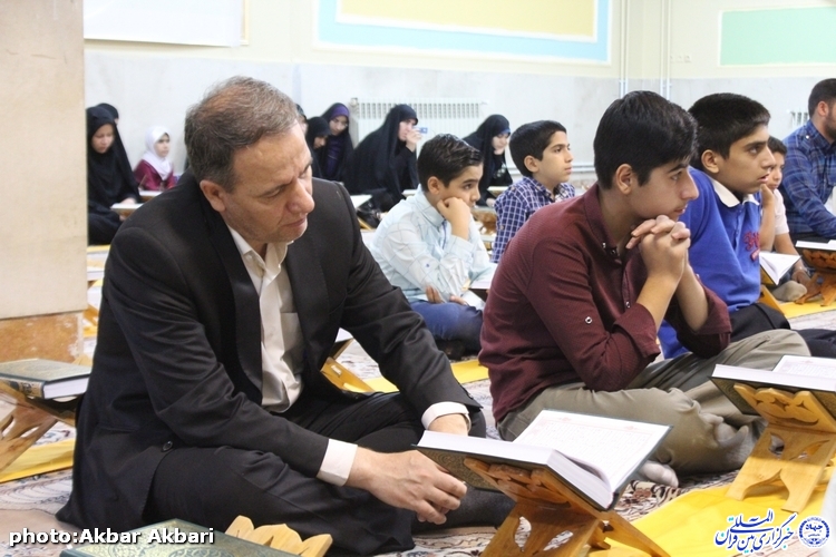 گزارش تصویری آخرین محفل «بهره‌هایی از کلام وحی» در شهرکرد