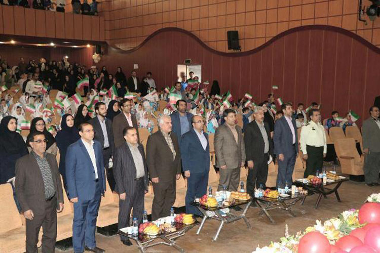 برگزاری جشن شکوفه‌ها با شرکت 32 هزار دانش‌آموز کلاس اولی لرستان