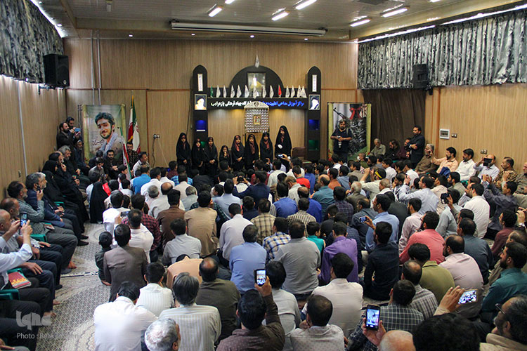 ویژه برنامه ی مداحان و شهیدمدافع حرم محسن حججی